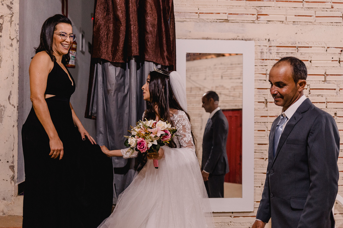 Casamento do Wilson e Naiana, realizado em Francisco Badaró - MG, Igreja Matriz de Nossa Senhora da Conceição.
Fotografo Leandro Sales
Fotografia de Casamento em Berilo e Região

Jenipapo de Minas
Chapada do Norte
Minas Novas
José Gonçalves de Minas