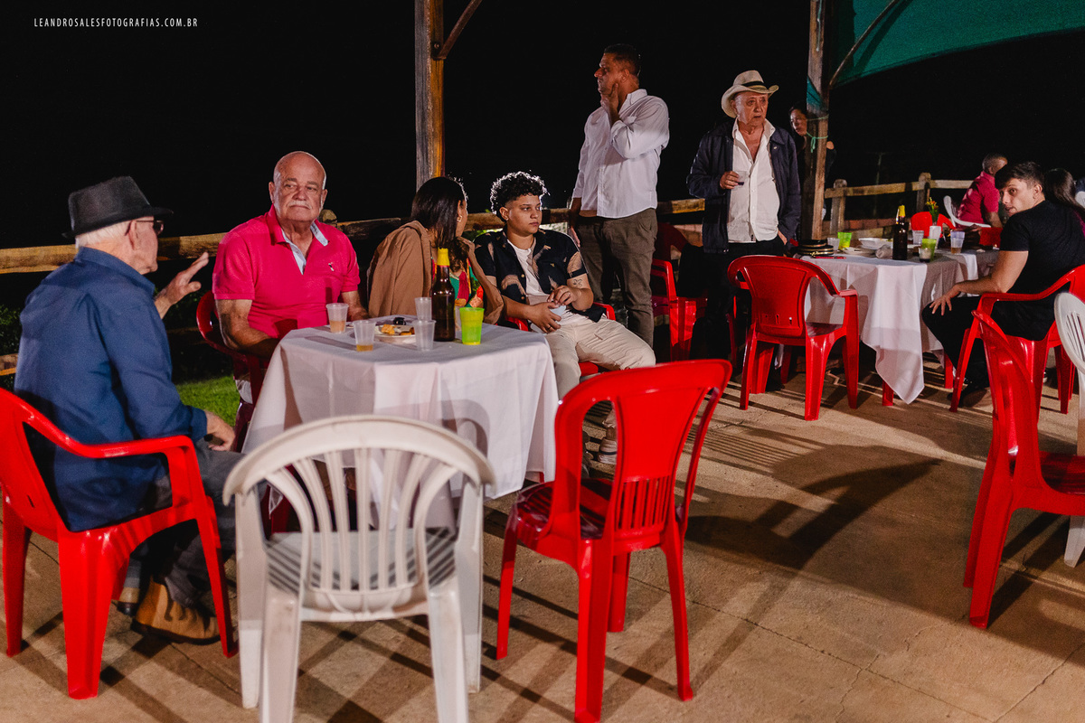 Aniversário de 15 anos da debutante Iza Maria, realizado em Berilo-Mg no espaço Recanto Beira Rio
 Fotografo Leandro Sales
Berilo
Virgem da Lapa
José Gonçalves de Minas
Jenipapo de Minas
Leliveldia
Francisco Badaró
Chapada do Norte