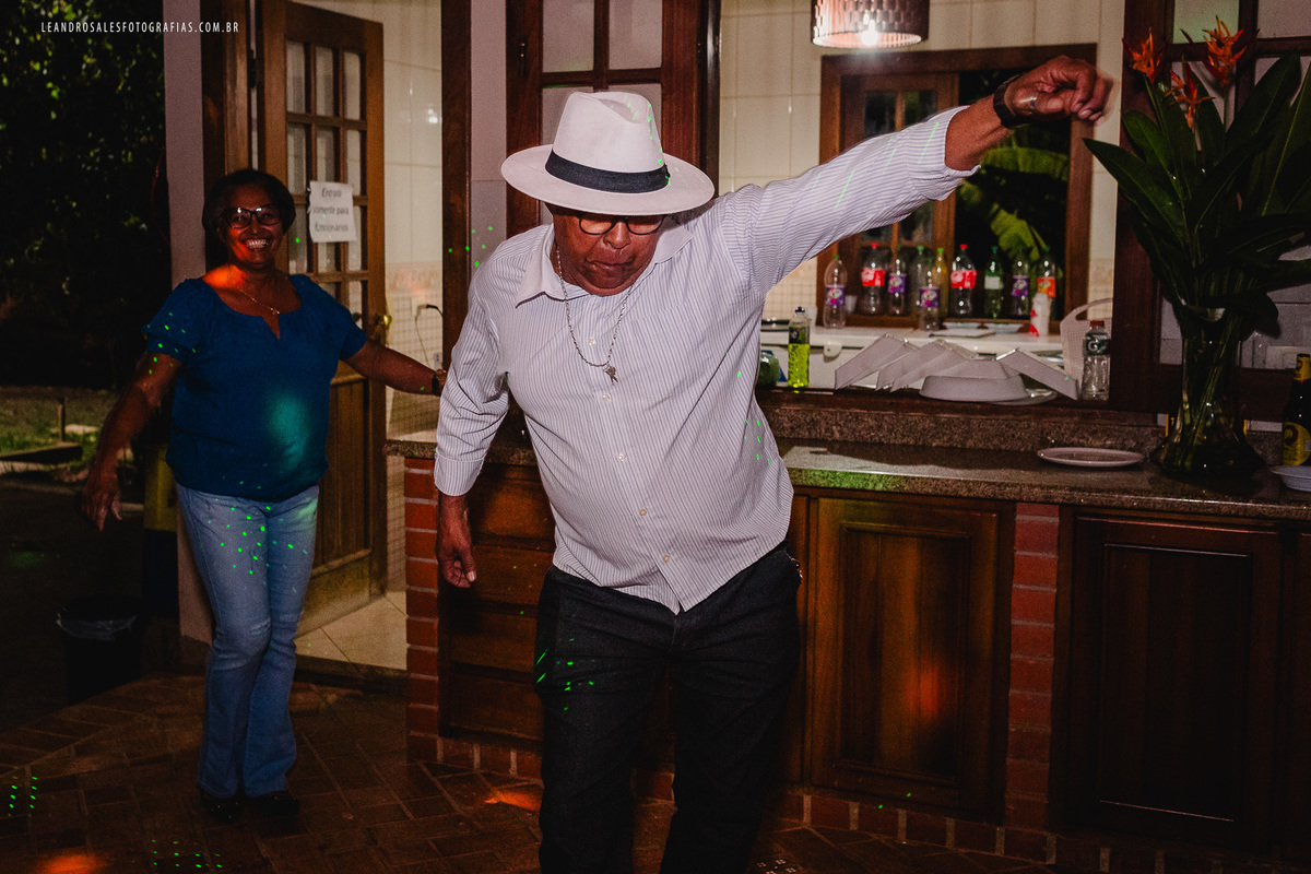 Aniversário de 15 anos da debutante Iza Maria, realizado em Berilo-Mg no espaço Recanto Beira Rio
 Fotografo Leandro Sales
Berilo
Virgem da Lapa
José Gonçalves de Minas
Jenipapo de Minas
Leliveldia
Francisco Badaró
Chapada do Norte