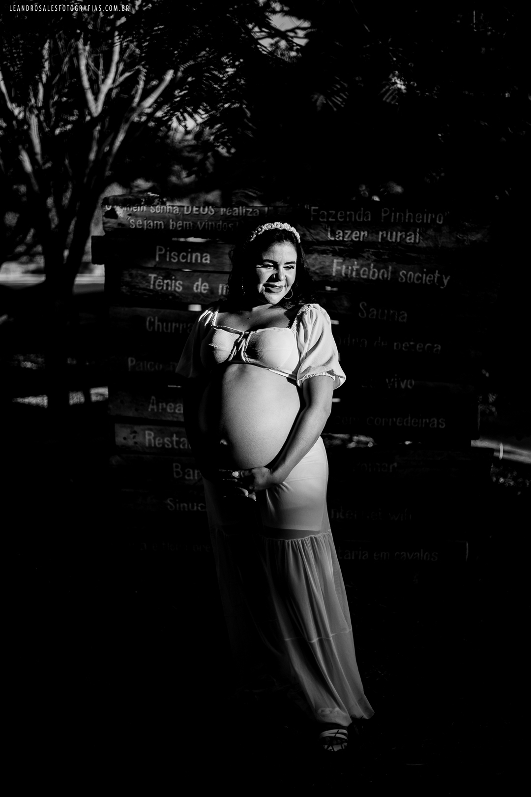 Ensaio Fotográfico de Gestante da Letícia e Cristiam à espera do Natanael
Fotografo: Leandro Sales Fotografias
Locação: Fazenda Pinheiro
Berilo
Virgem da Lapa
Jenipapo de Minas
Chapada do Norte
José Gonçalves de Minas
Minas Novas
Francisco Badaró
Araçuaí