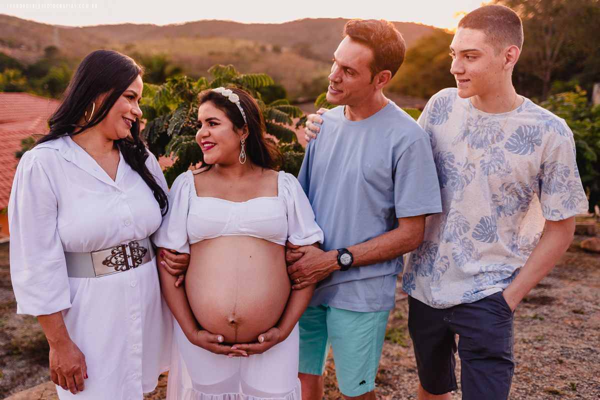 Ensaio Fotográfico de Gestante da Letícia e Cristiam à espera do Natanael
Fotografo: Leandro Sales Fotografias
Locação: Fazenda Pinheiro
Berilo
Virgem da Lapa
Jenipapo de Minas
Chapada do Norte
José Gonçalves de Minas
Minas Novas
Francisco Badaró
Araçuaí
