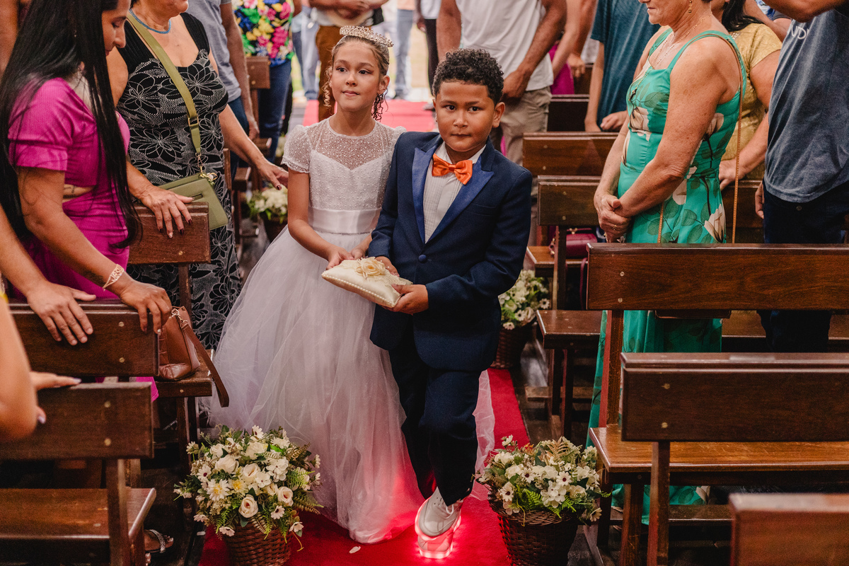 Casamento da Aline e Pedro
realizado na igreja do Rosário em Chapada do Norte.
Fotografo: Leandro Sales - Berilo

Virgem da Lapa
Minas Novas
Francisco Badaró
Jenipapo de Minas
José Gonçalves de Minas