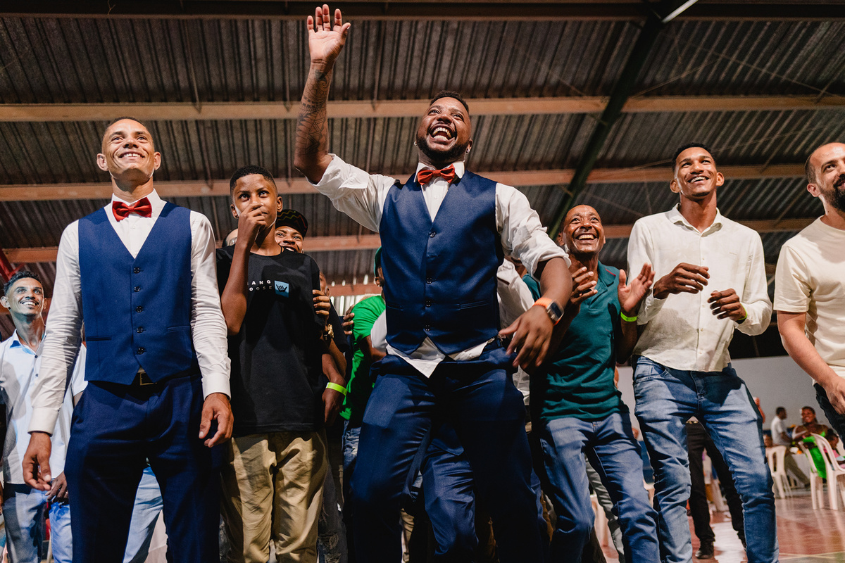 Casamento da Aline e Pedro
realizado na igreja do Rosário em Chapada do Norte.
Fotografo: Leandro Sales - Berilo

Virgem da Lapa
Minas Novas
Francisco Badaró
Jenipapo de Minas
José Gonçalves de Minas