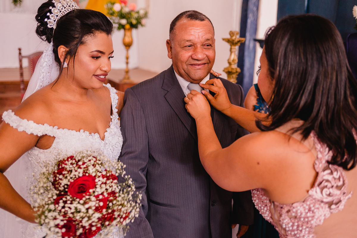 Casamento da Fabiana e Claudinei, realizado em Berilo na Igreja Matriz de Nossa Senhora da Conceição. Fotografia: Leandro Sales
Chapada do Norte
Minas Novas
José Gonçalves de Minas
Francisco Badaró
Jenipapo de Minas