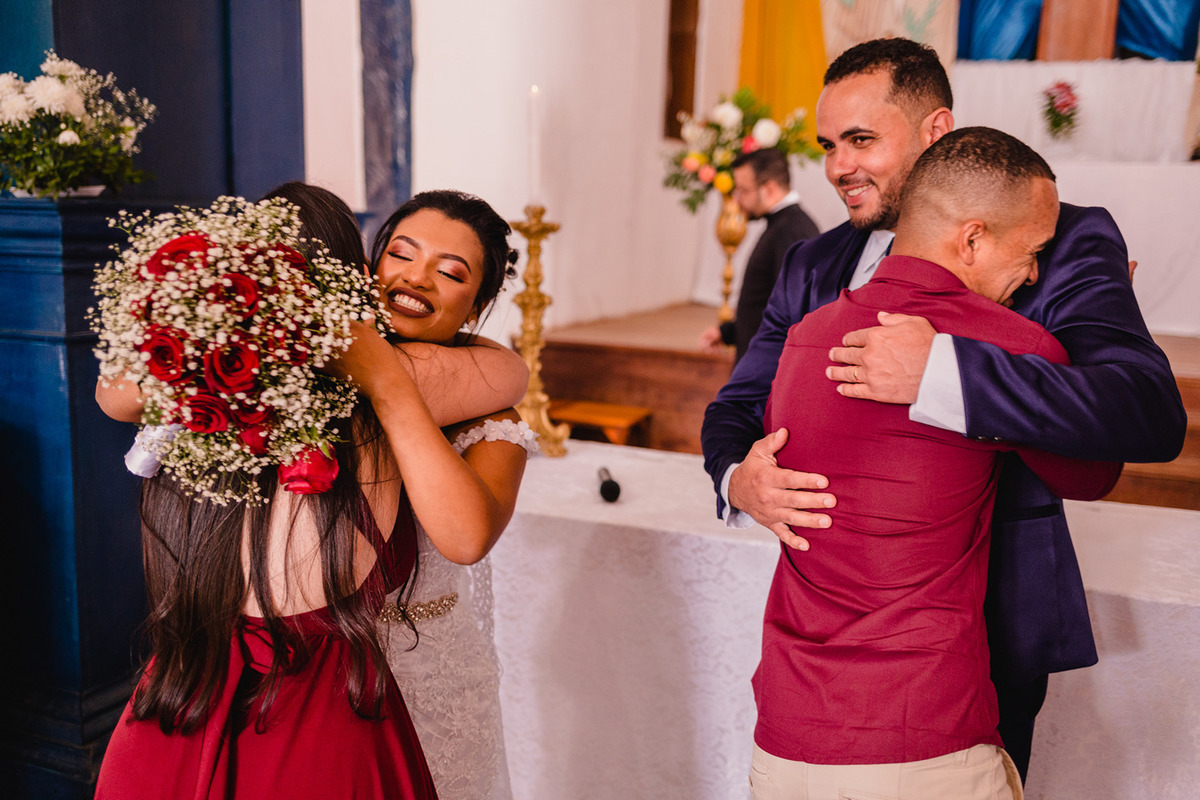 Casamento da Fabiana e Claudinei, realizado em Berilo na Igreja Matriz de Nossa Senhora da Conceição. Fotografia: Leandro Sales
Chapada do Norte
Minas Novas
José Gonçalves de Minas
Francisco Badaró
Jenipapo de Minas