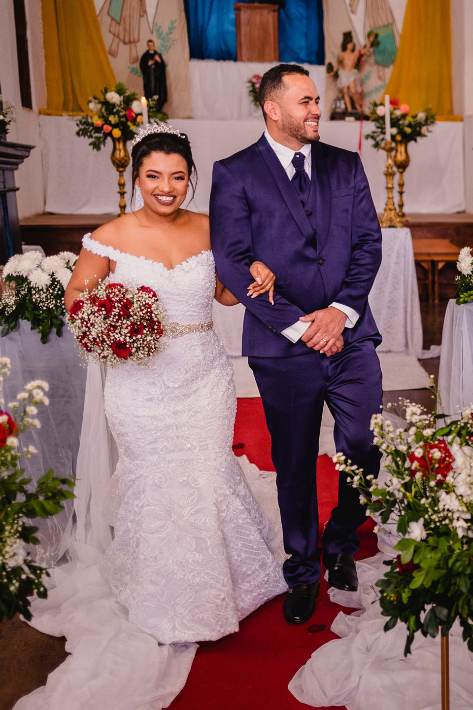 Casamento da Fabiana e Claudinei, realizado em Berilo na Igreja Matriz de Nossa Senhora da Conceição. Fotografia: Leandro Sales
Chapada do Norte
Minas Novas
José Gonçalves de Minas
Francisco Badaró
Jenipapo de Minas