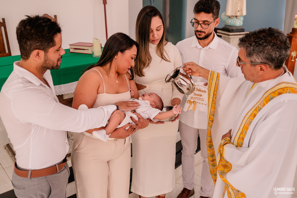 Batizado da Josiane e do Benicio realizado em Francisco Badaró - MG 
Fotografo: Leandro Sales
Berilo
Virgem da Lapa
José Gonçalves de Minas
Jenipapo de Minas
Lelivéldia
Chapada do Norte