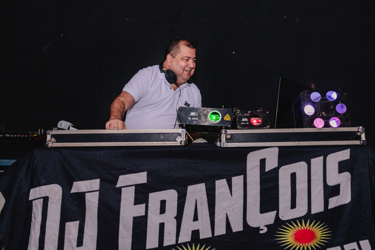 Festa de Debutante - Maria Luisa
Fotografado por Leandro Sales na Sede do Esplanada em Francisco Badaró
Fotografia de eventos
Jenipapo de Minas
José Gonçalves de Minas
Chapada do Norte
Minas Novas
Virgem da Lapa
Lelivéldia
Araçuaí