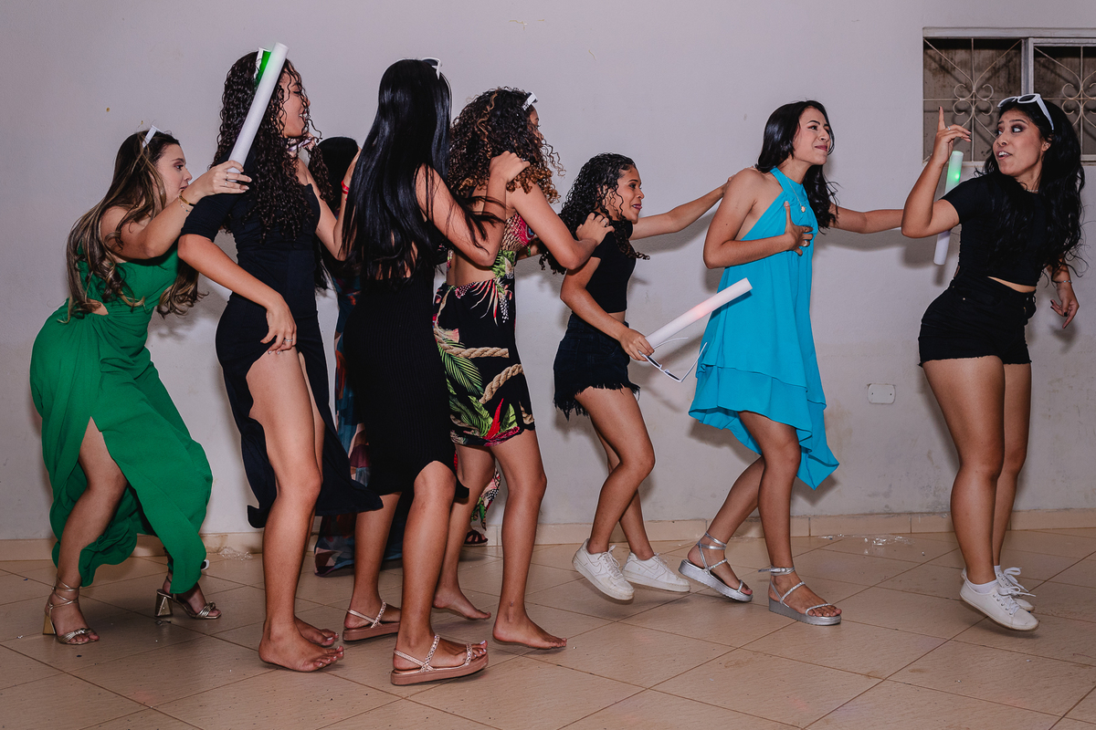 Festa de Debutante - Maria Luisa
Fotografado por Leandro Sales na Sede do Esplanada em Francisco Badaró
Fotografia de eventos
Jenipapo de Minas
José Gonçalves de Minas
Chapada do Norte
Minas Novas
Virgem da Lapa
Lelivéldia
Araçuaí