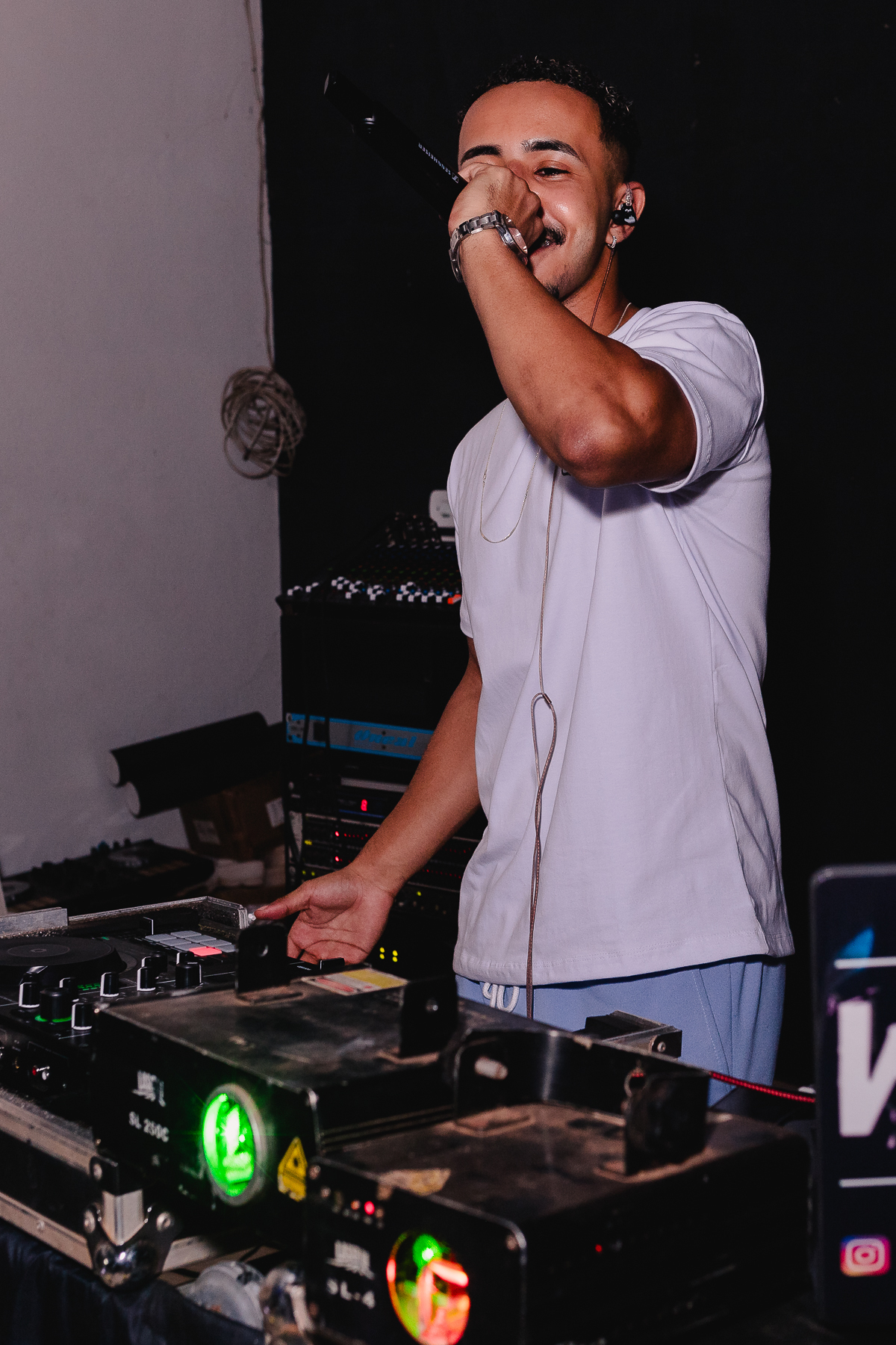 Festa de Debutante - Maria Luisa
Fotografado por Leandro Sales na Sede do Esplanada em Francisco Badaró
Fotografia de eventos
Jenipapo de Minas
José Gonçalves de Minas
Chapada do Norte
Minas Novas
Virgem da Lapa
Lelivéldia
Araçuaí