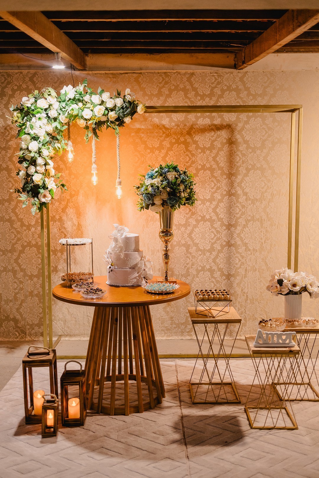 Casamento da Ivonete e Ademir
Realizado em Francisco Badaró - MG
Noivo, Noiva
Fotografo: Leandro Sales
Festa de casamento
Jenipapo de Minas
José Gonçalves de Minas
Chapada do Norte