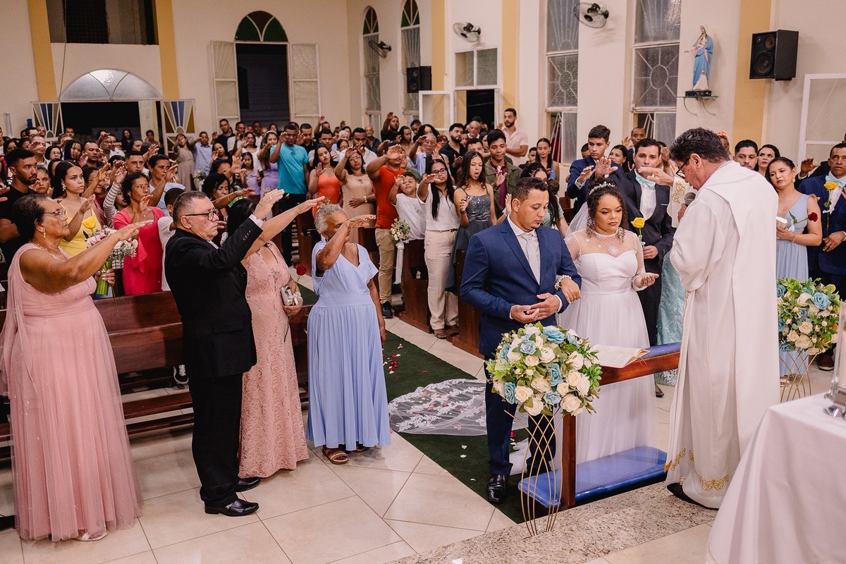 Casamento da Ivonete e Ademir
Realizado em Francisco Badaró - MG
Noivo, Noiva
Fotografo: Leandro Sales
Festa de casamento
Jenipapo de Minas
José Gonçalves de Minas
Chapada do Norte