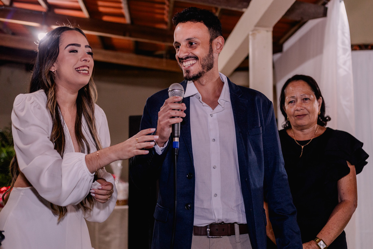 Festa de Noivado da taynara e Rafael, realizado em Francisco Badaró na Sede do Esplanada, Fotógrafo Leandro Sales
Fotógrafo de eventos em Berilo, Chapada do Norte, Jenipapo de Minas, Minas Novas, Virgem da Lapa, Araçuaí