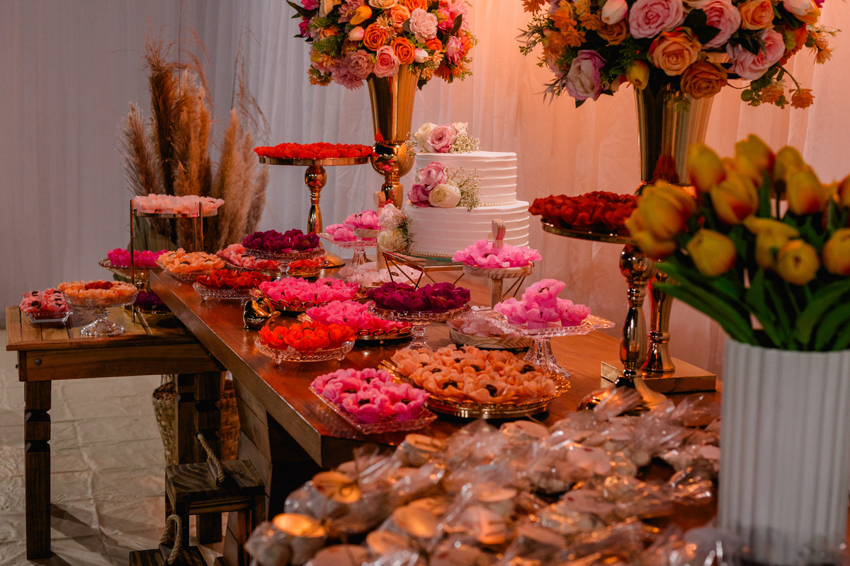 Festa de Noivado da taynara e Rafael, realizado em Francisco Badaró na Sede do Esplanada, Fotógrafo Leandro Sales
Fotógrafo de eventos em Berilo, Chapada do Norte, Jenipapo de Minas, Minas Novas, Virgem da Lapa, Araçuaí