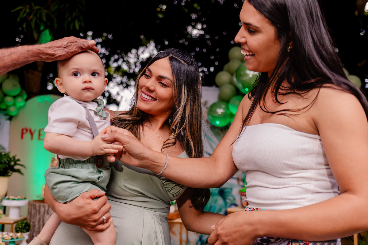Aniversário Infantil de 1 ano do Pyetro, Fotografado por Leandro Sales no Sítio Santa Luzia em Jenipapo de Minas
Francisco Badaró
Berilo
Chapada do Norte
José Gonçalves de Minas