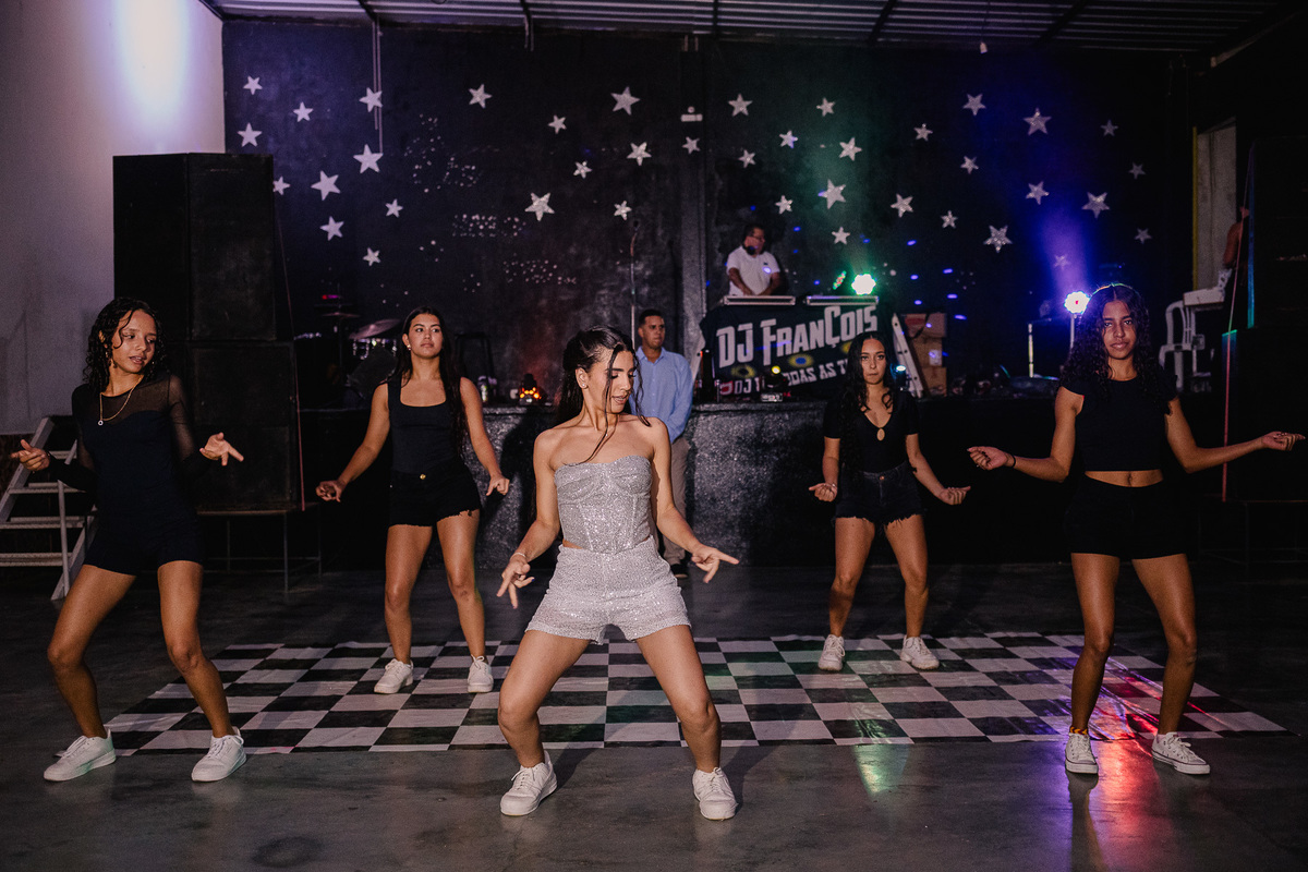 Festa de debutante - Aniversário de 15 anos da Maria Alice - Realizado em Jenipapo de Minas - MG 
Fotografado por Leandro Sales
Chapada do norte
Francisco Badaró
José Gonçalves de Minas