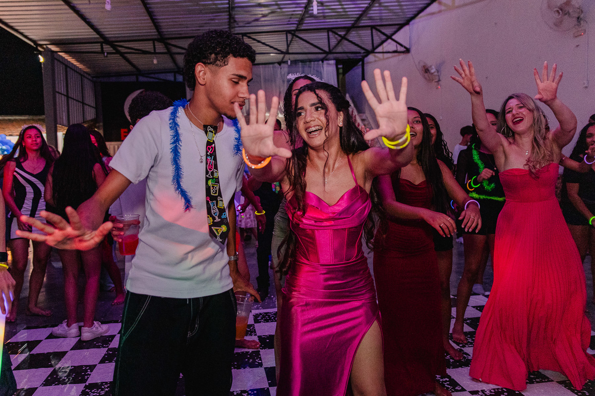 Festa de debutante - Aniversário de 15 anos da Maria Alice - Realizado em Jenipapo de Minas - MG 
Fotografado por Leandro Sales
Chapada do norte
Francisco Badaró
José Gonçalves de Minas