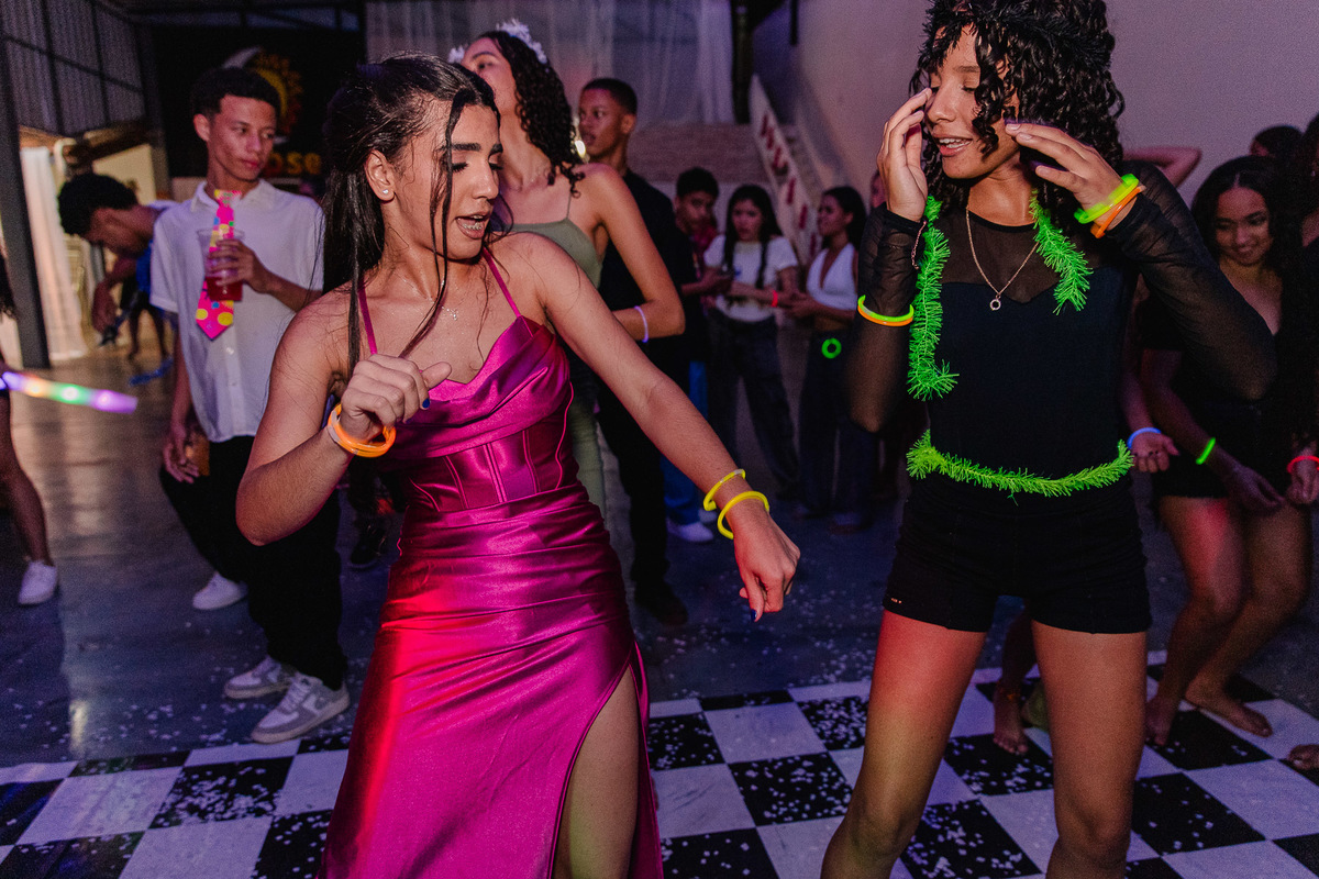 Festa de debutante - Aniversário de 15 anos da Maria Alice - Realizado em Jenipapo de Minas - MG 
Fotografado por Leandro Sales
Chapada do norte
Francisco Badaró
José Gonçalves de Minas