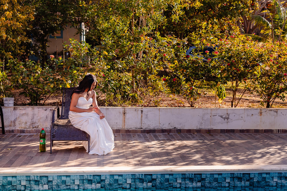 Foto do casamento de João Vitor e Thais em Francisco Badaró MG, registrada por Leandro Sales, fotógrafo de casamento em Berilo e região do Vale do Jequitinhonha, com cerimônia religiosa e recepção no Sítio Santa Luzia, próximo a Jenipapo de Minas.