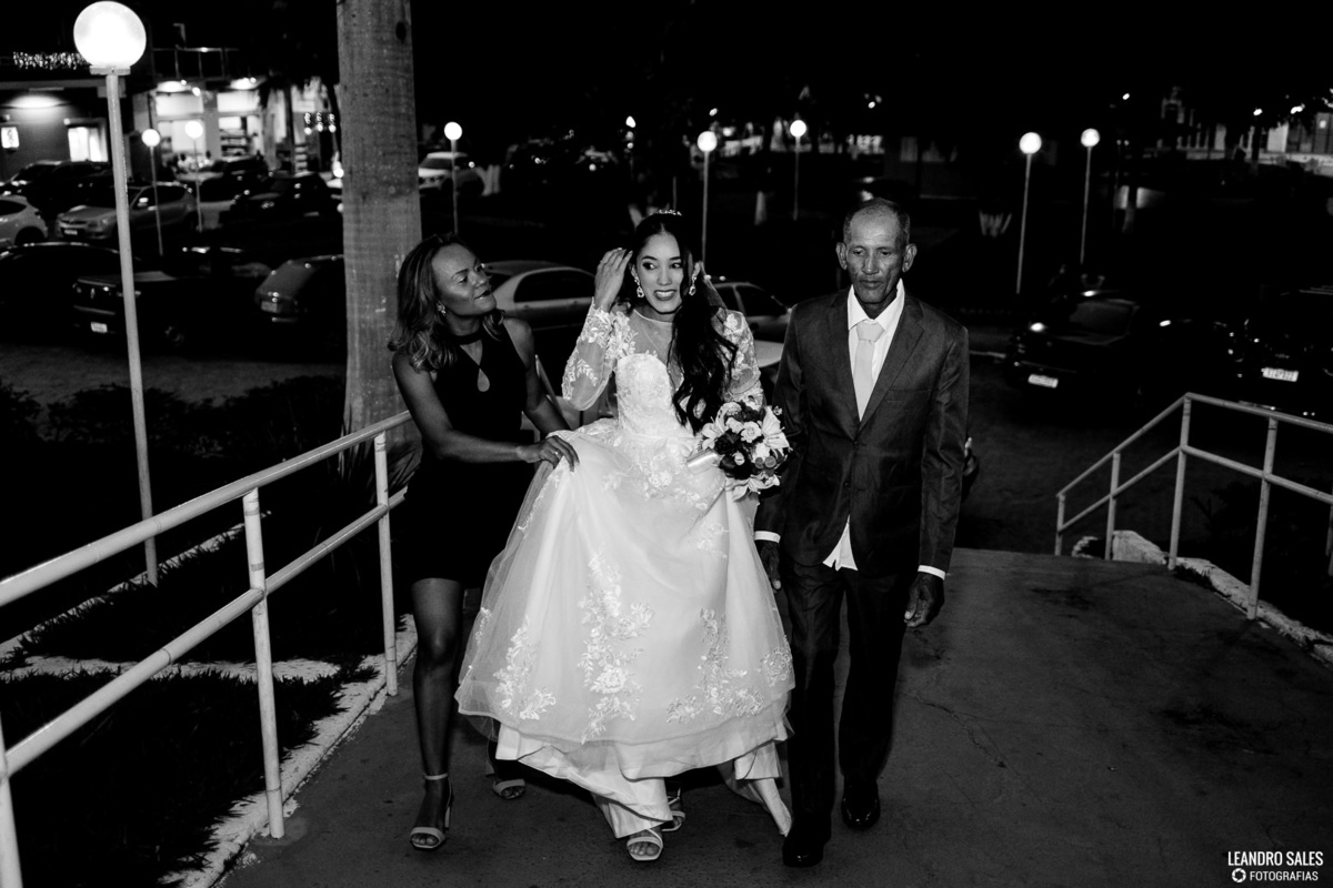 Foto do casamento de Márcia e Gener em Jenipapo de Minas MG, registrada por Leandro Sales, fotógrafo de casamento em Berilo e no Vale do Jequitinhonha, com foco em emoção, conexão e registros verdadeiros de um dia especial.