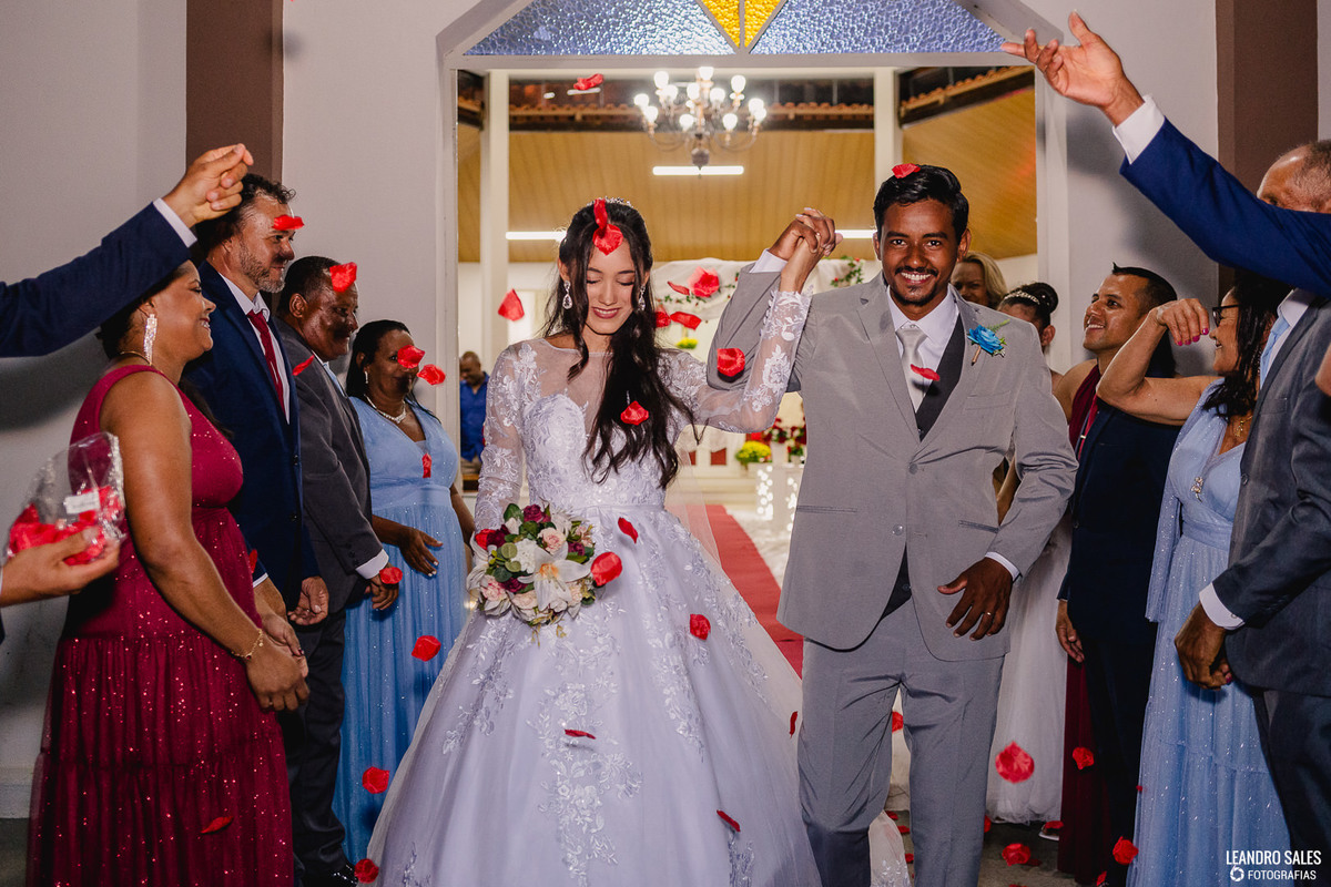 Foto do casamento de Márcia e Gener em Jenipapo de Minas MG, registrada por Leandro Sales, fotógrafo de casamento em Berilo e no Vale do Jequitinhonha, com foco em emoção, conexão e registros verdadeiros de um dia especial.