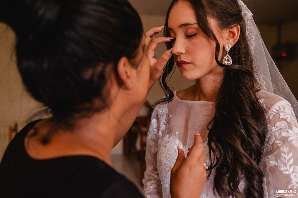 Foto do casamento de Márcia e Gener em Jenipapo de Minas MG, registrada por Leandro Sales, fotógrafo de casamento em Berilo e no Vale do Jequitinhonha, com foco em emoção, conexão e registros verdadeiros de um dia especial.