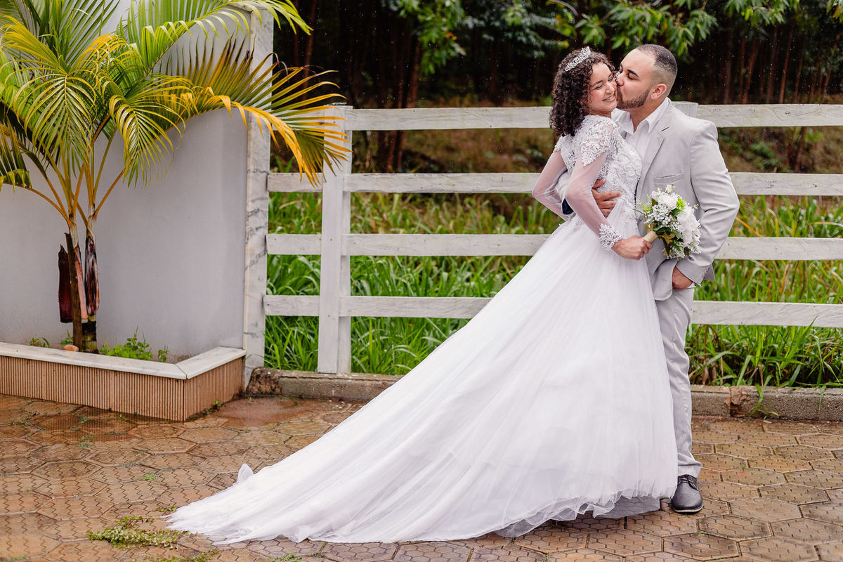Casamento civil de Isabela e Samuel em José Gonçalves de Minas MG. Fotografia por Leandro Sales, fotógrafo de casamento em Berilo, Virgem da Lapa, Francisco Badaró, Jenipapo de Minas, Araçuaí