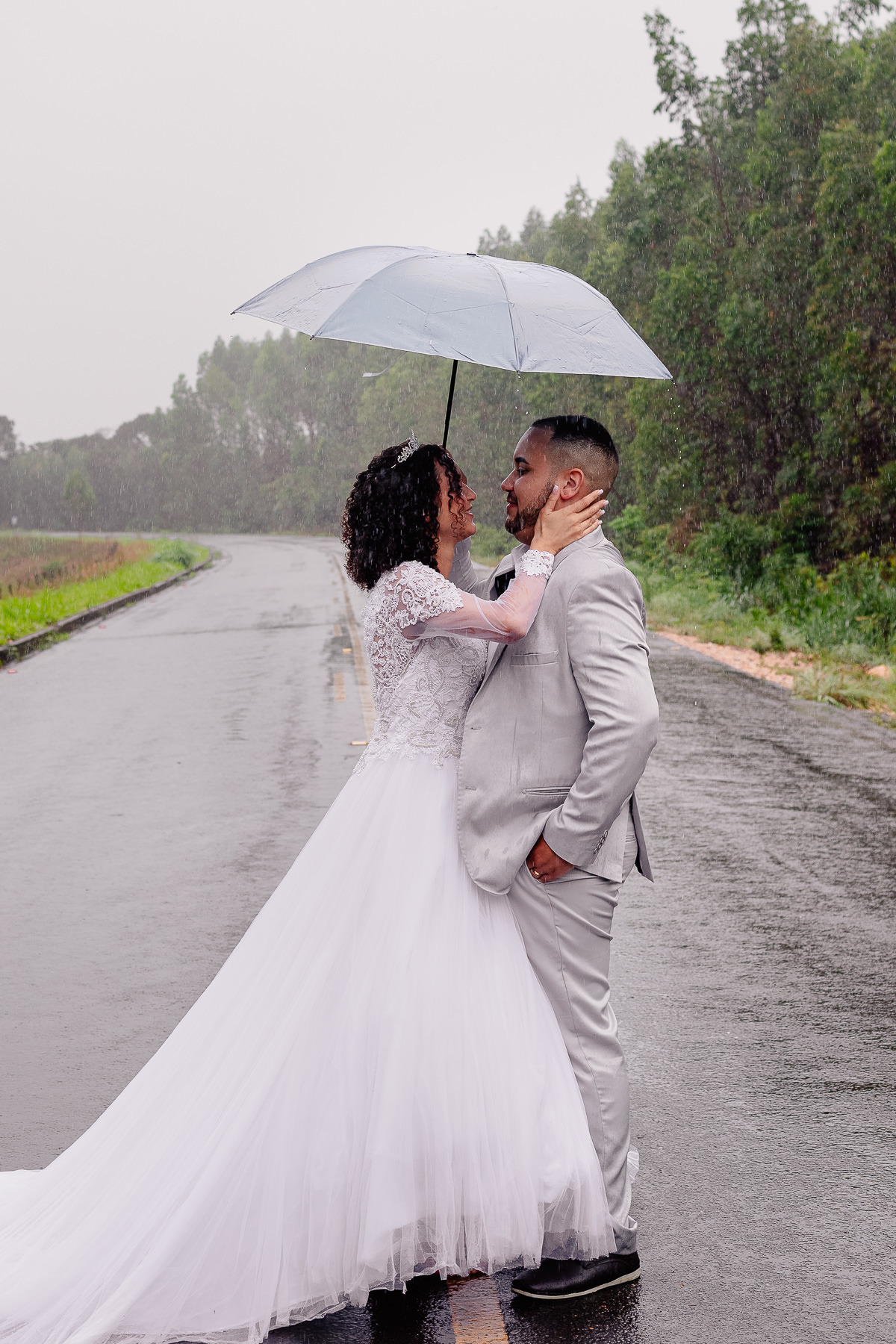 Casamento civil de Isabela e Samuel em José Gonçalves de Minas MG. Fotografia por Leandro Sales, fotógrafo de casamento em Berilo, Virgem da Lapa, Francisco Badaró, Jenipapo de Minas, Araçuaí