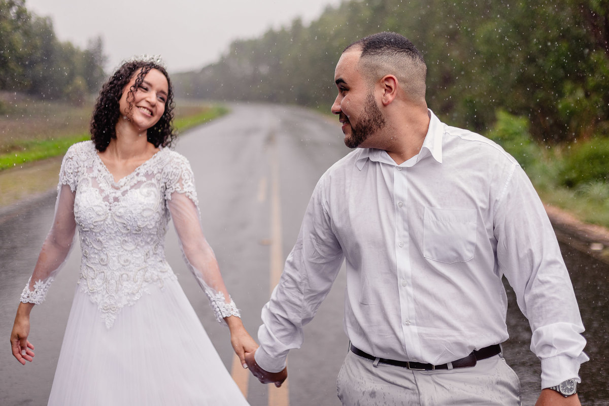 Casamento civil de Isabela e Samuel em José Gonçalves de Minas MG. Fotografia por Leandro Sales, fotógrafo de casamento em Berilo, Virgem da Lapa, Francisco Badaró, Jenipapo de Minas, Araçuaí