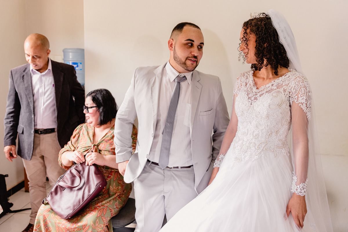 Casamento civil de Isabela e Samuel em José Gonçalves de Minas MG. Fotografia por Leandro Sales, fotógrafo de casamento em Berilo, Virgem da Lapa, Francisco Badaró, Jenipapo de Minas, Araçuaí