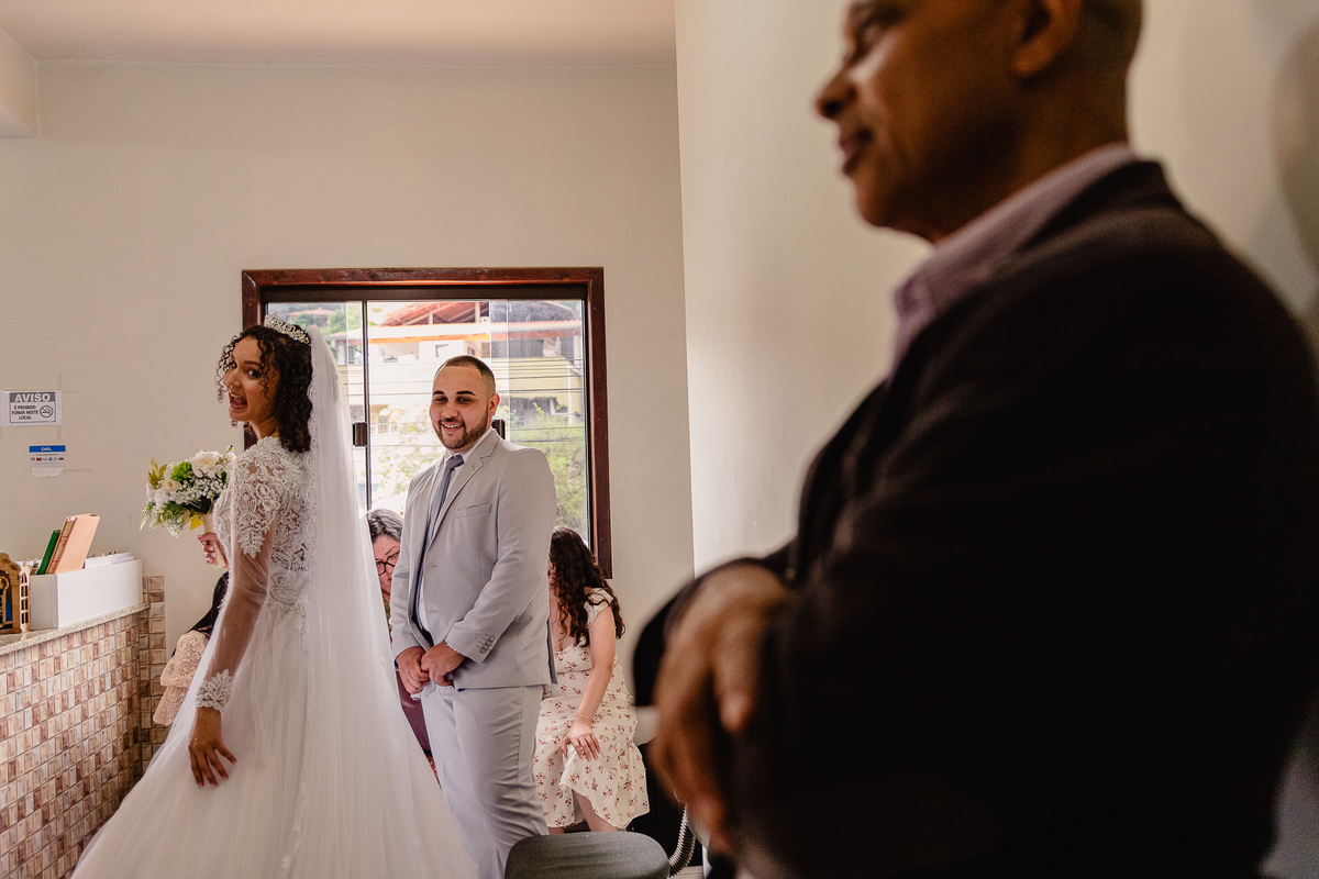 Casamento civil de Isabela e Samuel em José Gonçalves de Minas MG. Fotografia por Leandro Sales, fotógrafo de casamento em Berilo, Virgem da Lapa, Francisco Badaró, Jenipapo de Minas, Araçuaí
