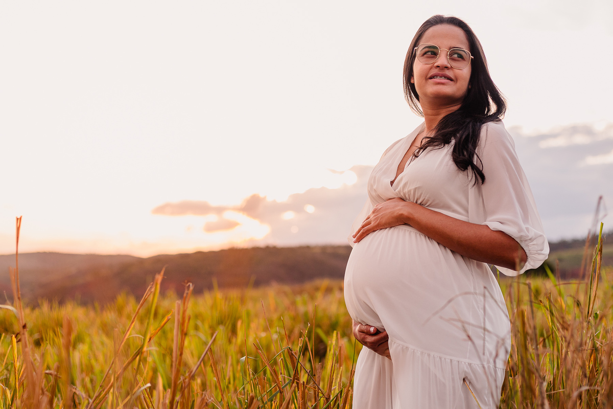 Ensaio de gestante, Neumar e Eunice fotografado por Leandro Sales em Berilo ao ar livre
Ensaio de casal, josé Gonçalves de Minas, Francisco Badaró, Jenipapo de Minas, Leliveldia, Araçuaí.