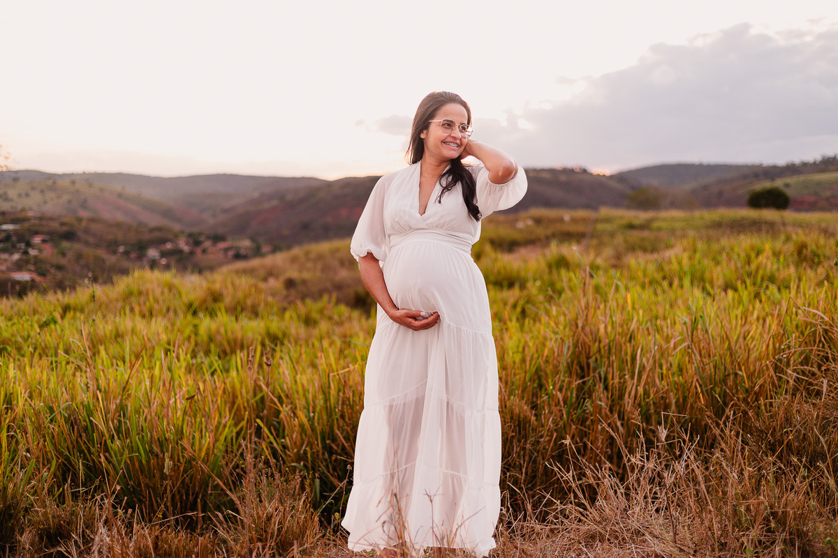 Ensaio de gestante, Neumar e Eunice fotografado por Leandro Sales em Berilo ao ar livre
Ensaio de casal, josé Gonçalves de Minas, Francisco Badaró, Jenipapo de Minas, Leliveldia, Araçuaí.
