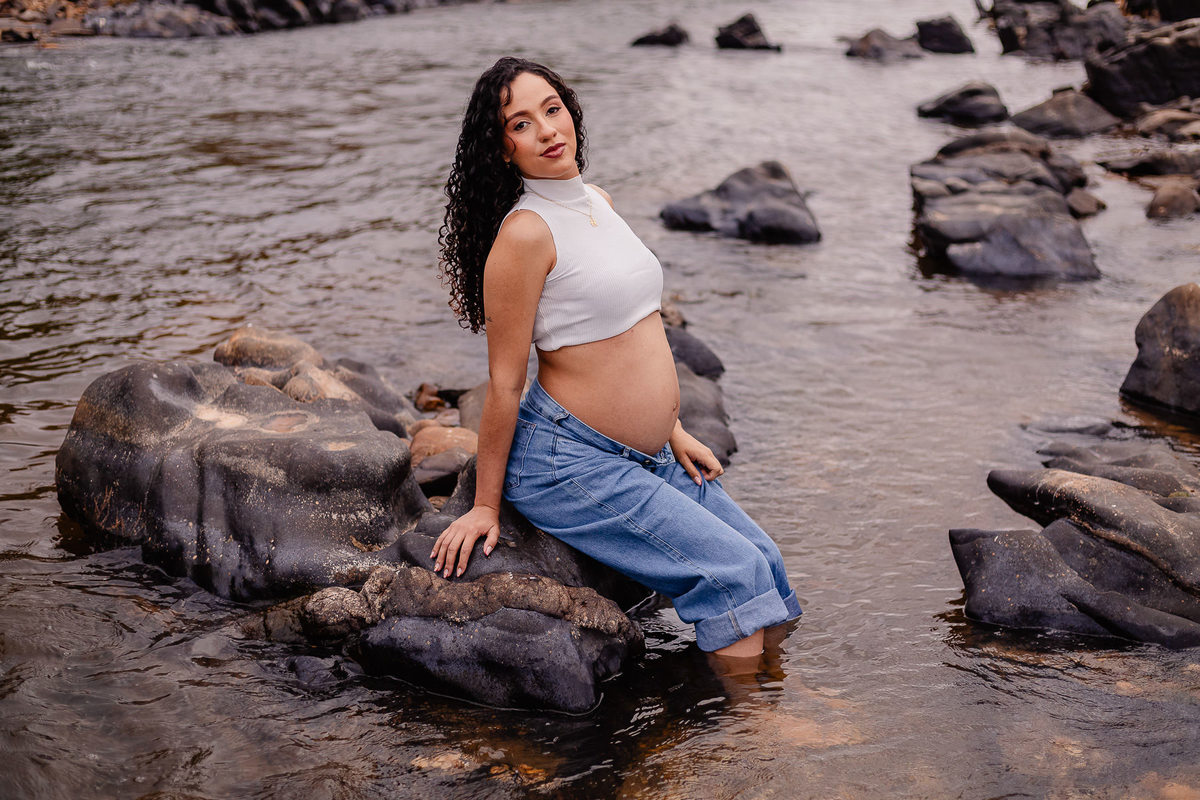 Ensaio de gestante, Lívia Mattos fotografado por Leandro Sales em Berilo ao ar livre
Ensaio de casal, josé Gonçalves de Minas, Francisco Badaró, Jenipapo de Minas, Leliveldia, Araçuaí.
