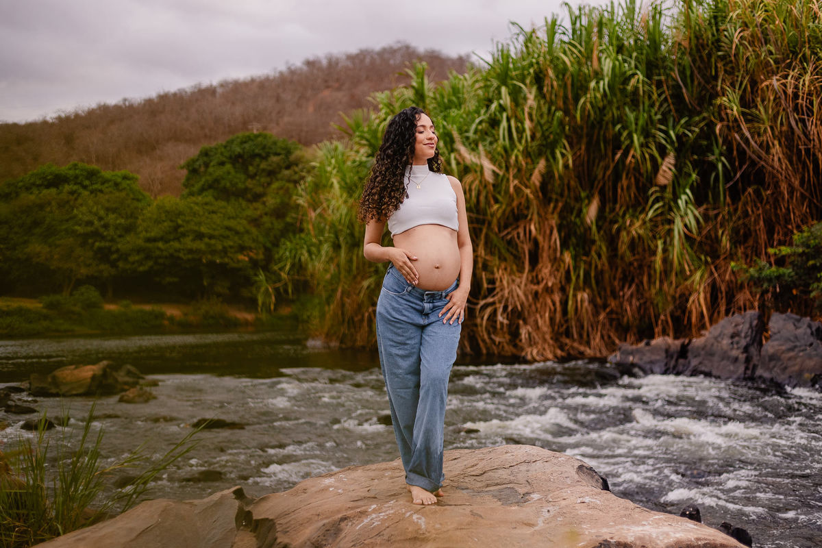 Ensaio de gestante, Lívia Mattos fotografado por Leandro Sales em Berilo ao ar livre
Ensaio de casal, josé Gonçalves de Minas, Francisco Badaró, Jenipapo de Minas, Leliveldia, Araçuaí.