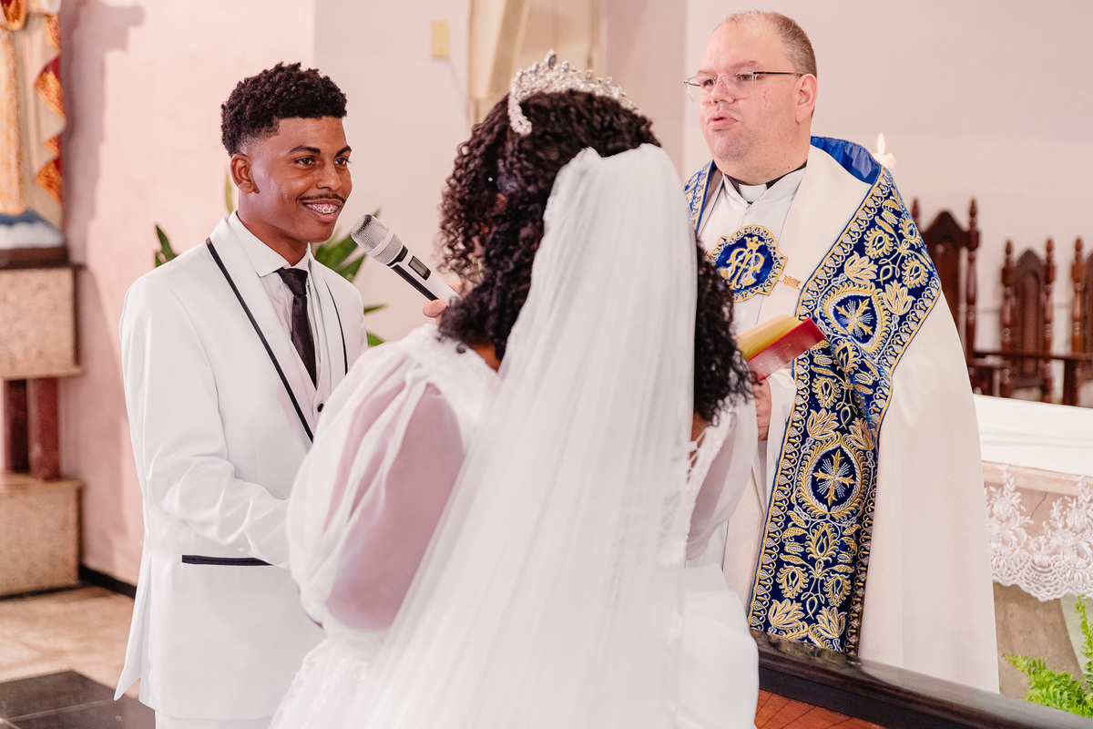 Casamento da Jucélia e Marllon, Fotografo Leandro Sales, realizado em Araçuaí - MG, Cerimônia de Casamento na Igreja Matriz de Santo Antônia
Fotografo em Berilo
Virgem da Lapa,
Araçuaí
José Gonçalves de Minas
Jenipapo de Minas
Chapada do Norte
Minas Novas