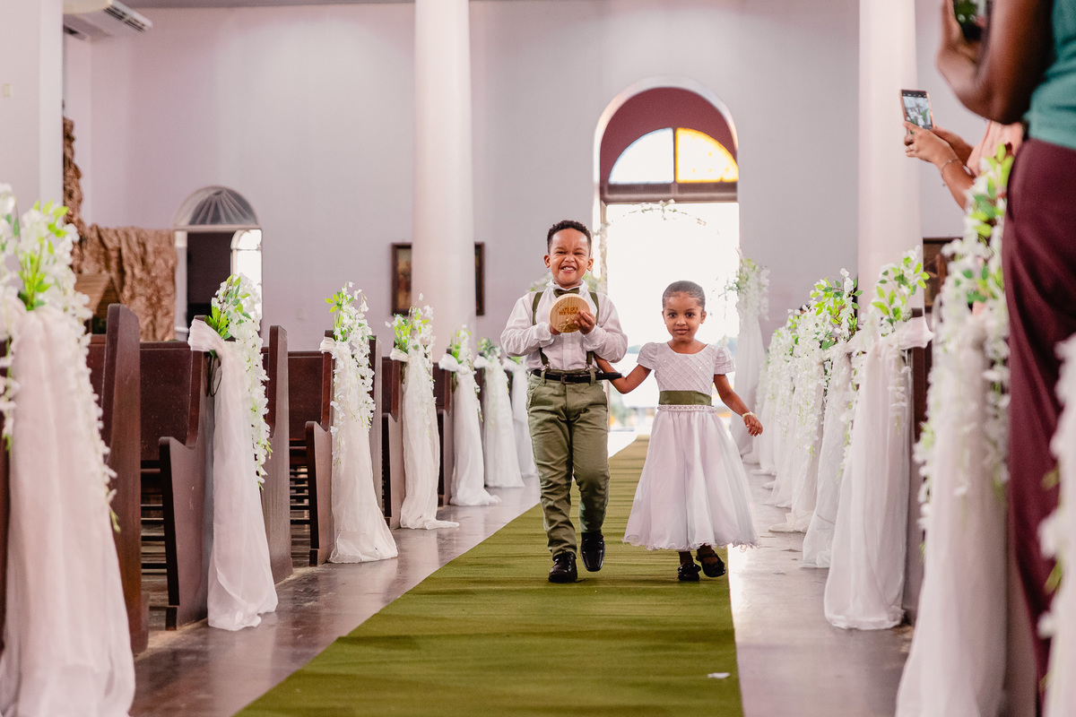 Casamento da Jucélia e Marllon, Fotografo Leandro Sales, realizado em Araçuaí - MG, Cerimônia de Casamento na Igreja Matriz de Santo Antônia
Fotografo em Berilo
Virgem da Lapa,
Araçuaí
José Gonçalves de Minas
Jenipapo de Minas
Chapada do Norte
Minas Novas