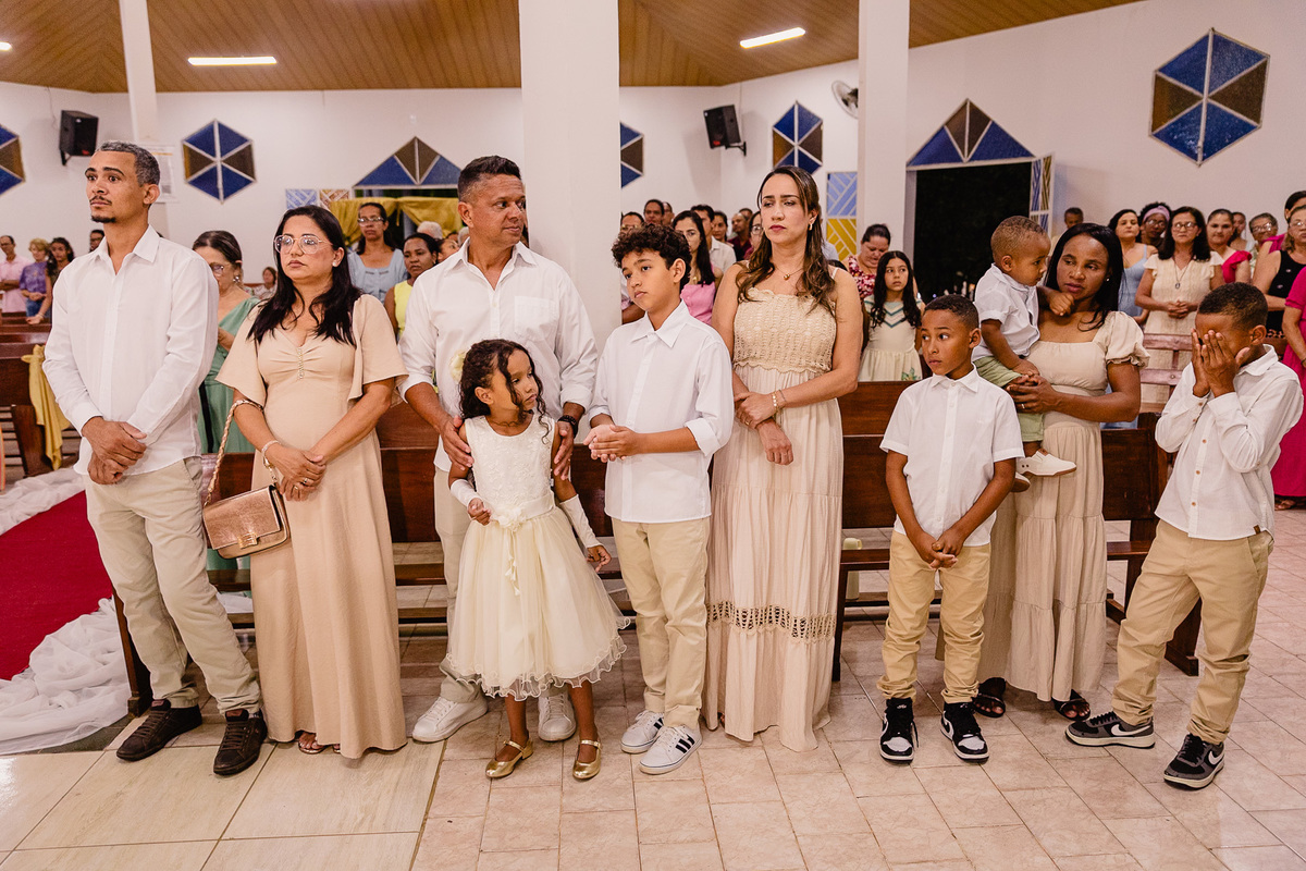 Bodas de Ouro de Nenem e Nenzinha, realizado em Jenipapo de Minas na Igreja Matriz, Fotógrafo Leandro Sales, 50 anos de cassados.
Francisco Badaró
José Gonçalves de Minas
Araçuaí
Chapada do Norte
Berilo
