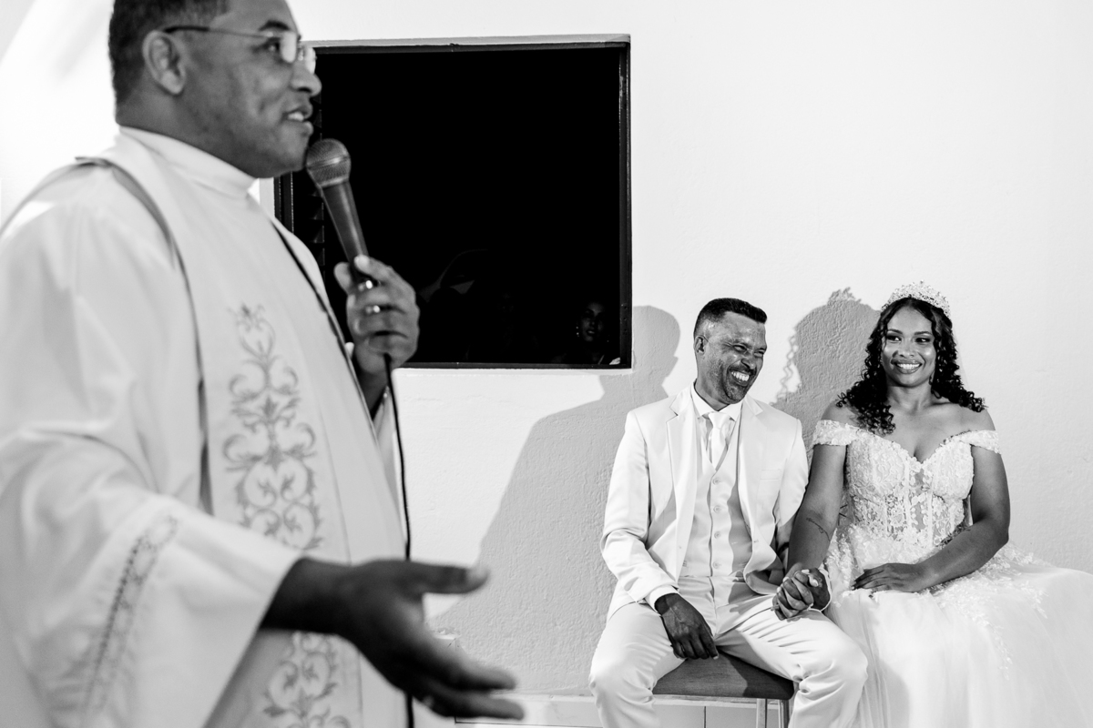 Casamento do Nilson e Daiana na comunidade de Morrinhos em Berilo MG, Fotografo Leandro Sales, Cerimonia de casamento.
Lelivéldia, Alto bravo, José Gonçalves de Minas, Jenipapo de Minas, Francisco Badaró, Chapada do Norte.