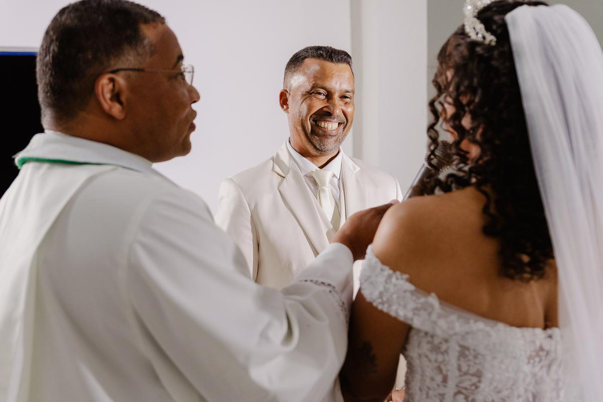 Casamento do Nilson e Daiana na comunidade de Morrinhos em Berilo MG, Fotografo Leandro Sales, Cerimonia de casamento.
Lelivéldia, Alto bravo, José Gonçalves de Minas, Jenipapo de Minas, Francisco Badaró, Chapada do Norte.