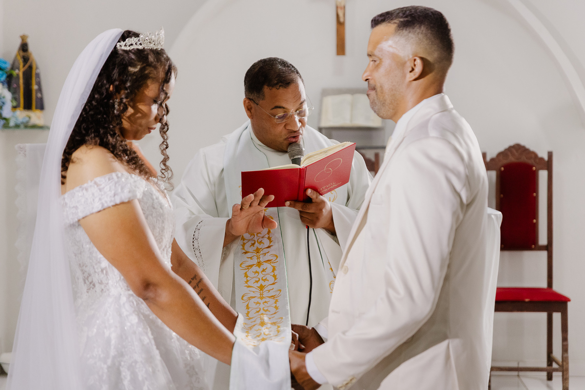 Casamento do Nilson e Daiana na comunidade de Morrinhos em Berilo MG, Fotografo Leandro Sales, Cerimonia de casamento.
Lelivéldia, Alto bravo, José Gonçalves de Minas, Jenipapo de Minas, Francisco Badaró, Chapada do Norte.