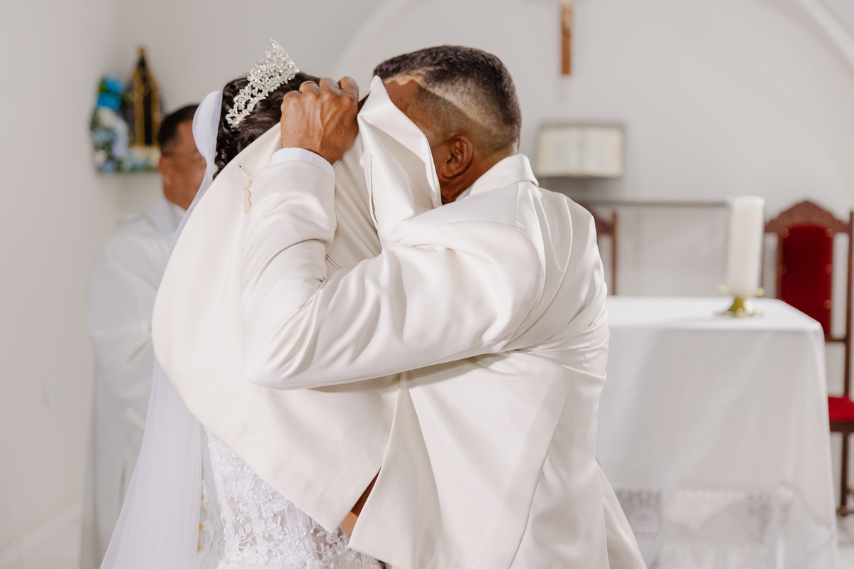Casamento do Nilson e Daiana na comunidade de Morrinhos em Berilo MG, Fotografo Leandro Sales, Cerimonia de casamento.
Lelivéldia, Alto bravo, José Gonçalves de Minas, Jenipapo de Minas, Francisco Badaró, Chapada do Norte.