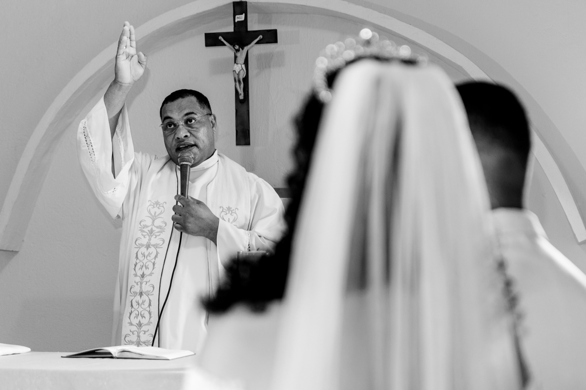 Casamento do Nilson e Daiana na comunidade de Morrinhos em Berilo MG, Fotografo Leandro Sales, Cerimonia de casamento.
Lelivéldia, Alto bravo, José Gonçalves de Minas, Jenipapo de Minas, Francisco Badaró, Chapada do Norte.