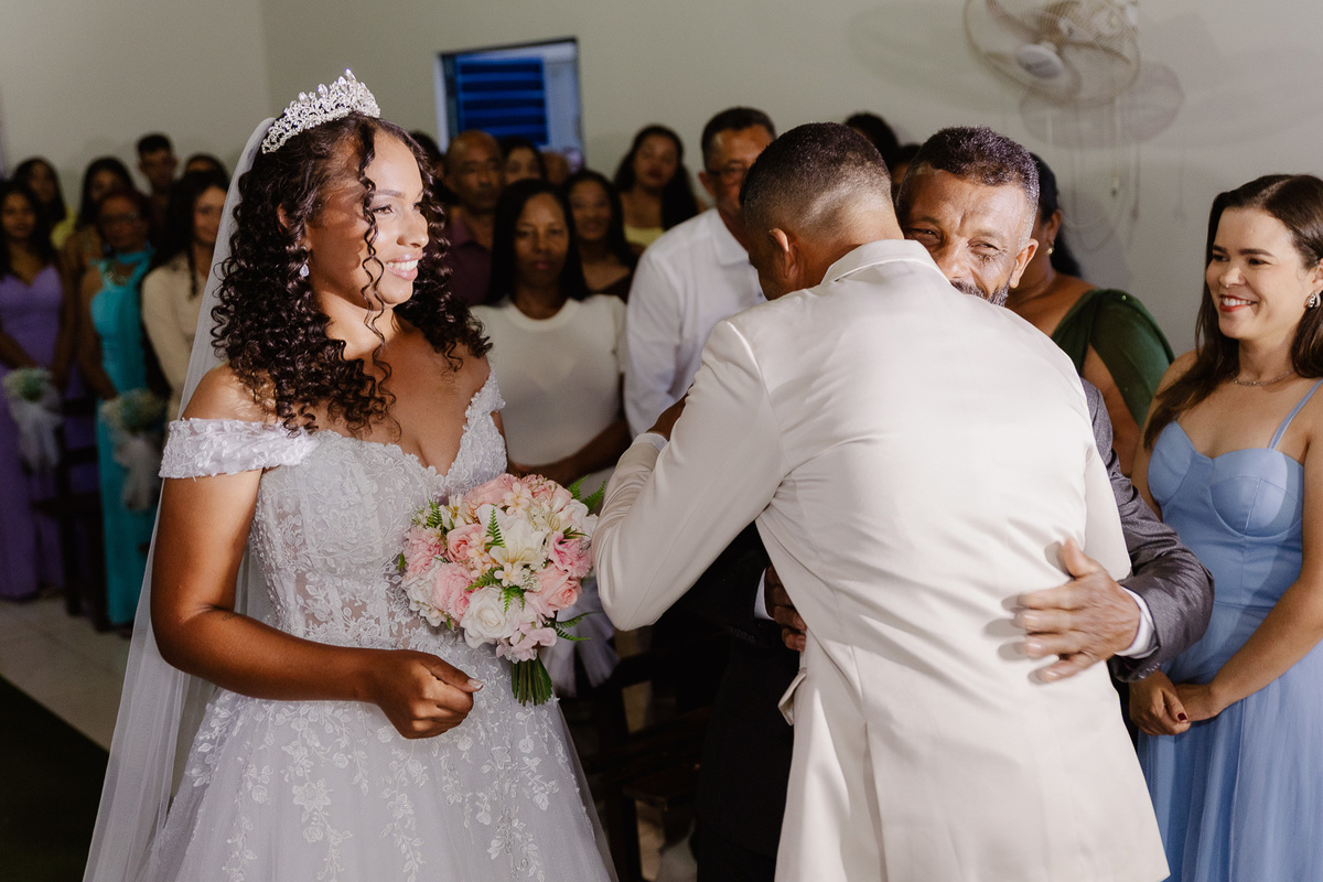 Casamento do Nilson e Daiana na comunidade de Morrinhos em Berilo MG, Fotografo Leandro Sales, Cerimonia de casamento.
Lelivéldia, Alto bravo, José Gonçalves de Minas, Jenipapo de Minas, Francisco Badaró, Chapada do Norte.