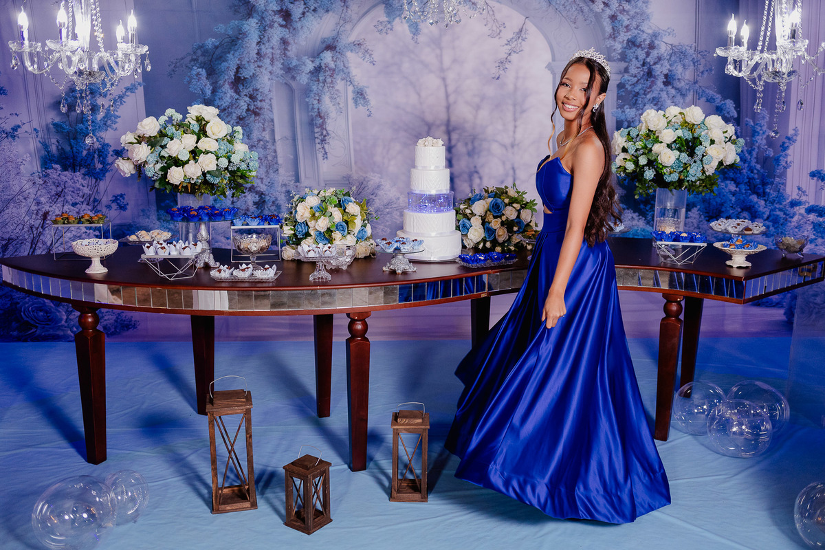 Festa de debutante da Ana Beatriz na cidade de Francisco Badaró, fotógrafo Leandro Sales, na Sede do Esplanada com Dj François.
Berilo
Chapada do Norte
Jenipapo de MInas
José Gonçalves de Minas
Araçuaí