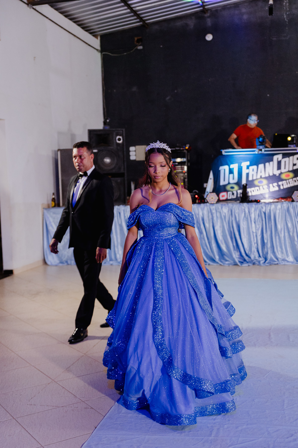 Festa de debutante da Ana Beatriz na cidade de Francisco Badaró, fotógrafo Leandro Sales, na Sede do Esplanada com Dj François.
Berilo
Chapada do Norte
Jenipapo de MInas
José Gonçalves de Minas
Araçuaí