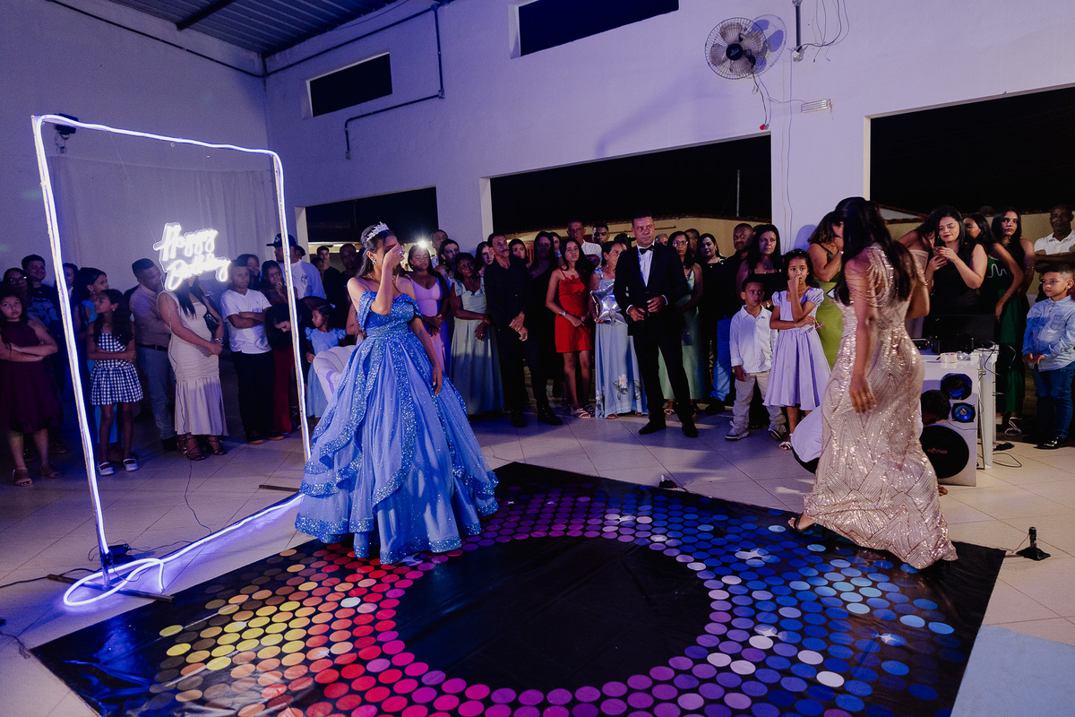 Festa de debutante da Ana Beatriz na cidade de Francisco Badaró, fotógrafo Leandro Sales, na Sede do Esplanada com Dj François.
Berilo
Chapada do Norte
Jenipapo de MInas
José Gonçalves de Minas
Araçuaí