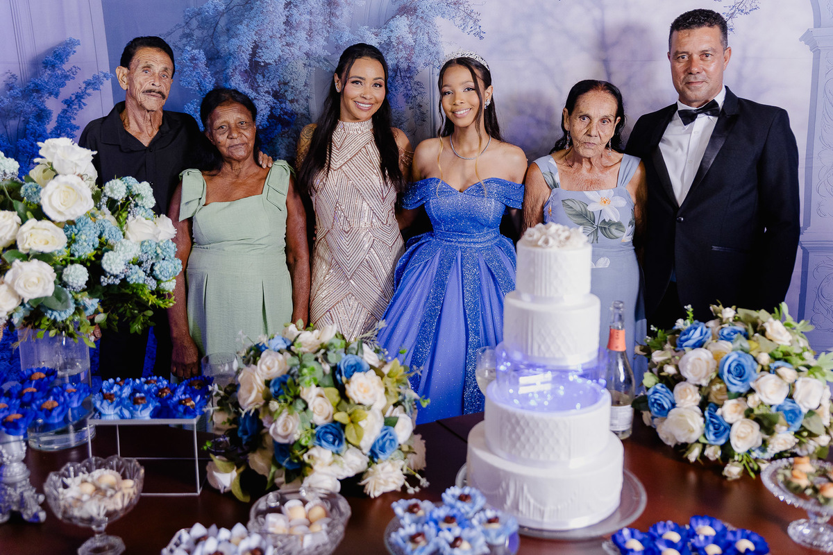 Festa de debutante da Ana Beatriz na cidade de Francisco Badaró, fotógrafo Leandro Sales, na Sede do Esplanada com Dj François.
Berilo
Chapada do Norte
Jenipapo de MInas
José Gonçalves de Minas
Araçuaí