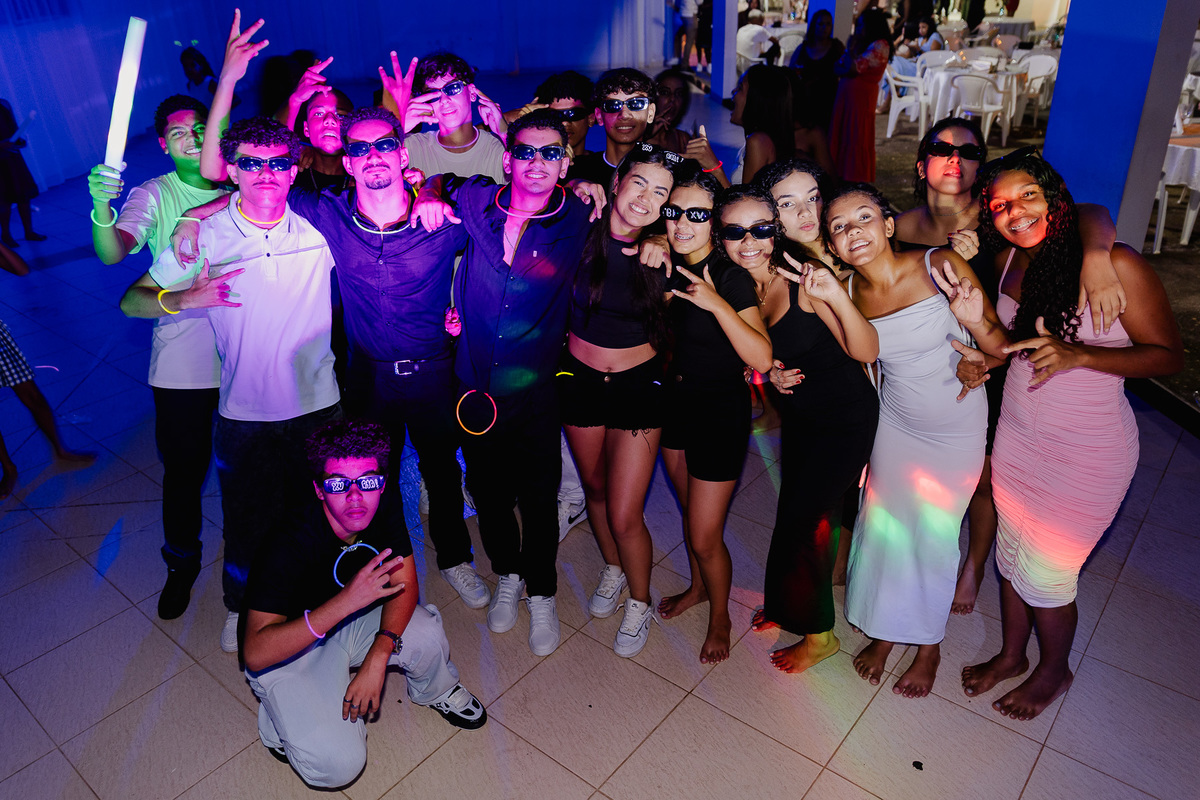 Festa de debutante da Ana Beatriz na cidade de Francisco Badaró, fotógrafo Leandro Sales, na Sede do Esplanada com Dj François.
Berilo
Chapada do Norte
Jenipapo de MInas
José Gonçalves de Minas
Araçuaí