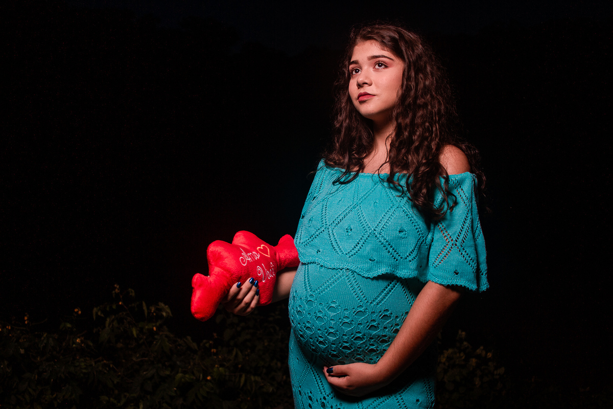 ensaio-gestante-do-fotografo-leandro-sales-fotografias-ao-ar-livre-em-berilo-mg